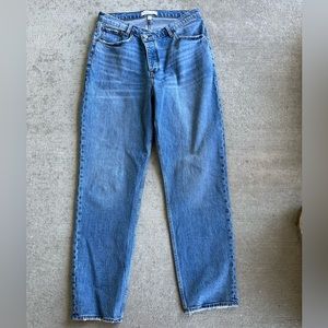 Abercrombie and Fitch The Dad High Rise Crossover Curve Love Jeans